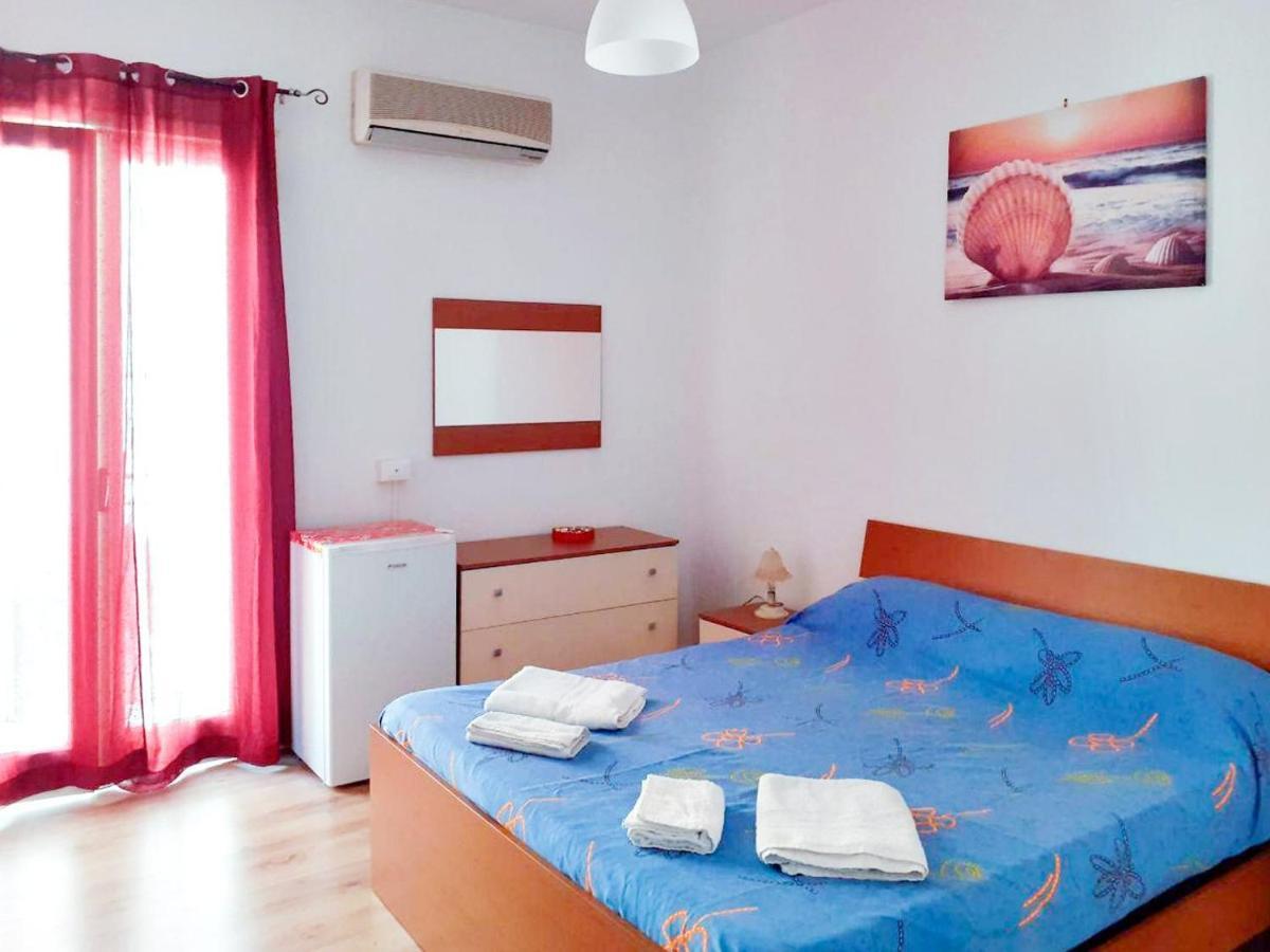 Don Vito'S Apartments 卡斯泰拉马莱 外观 照片