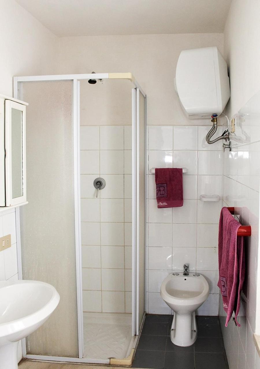 Don Vito'S Apartments 卡斯泰拉马莱 外观 照片